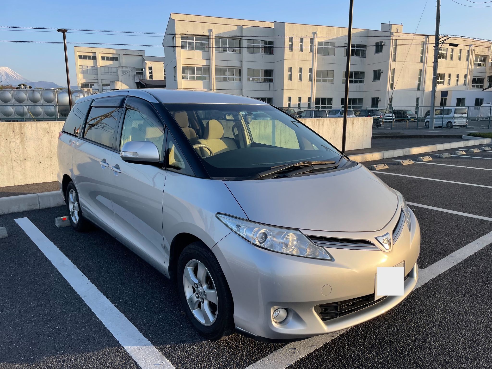 Toyota Estima